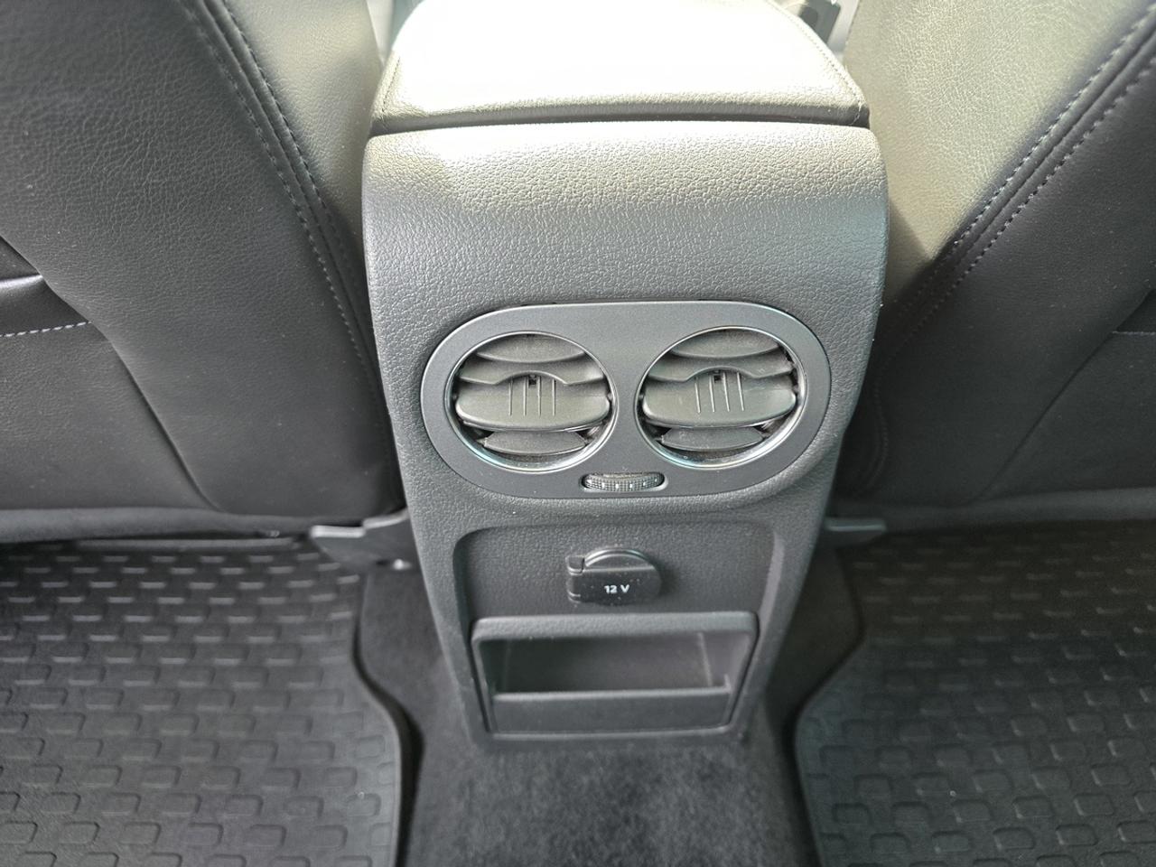2014 Volkswagen Tiguan S Photo