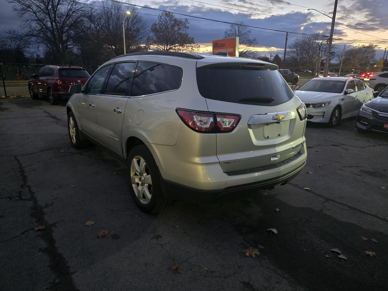 2016 Chevrolet Traverse 1LT Photo