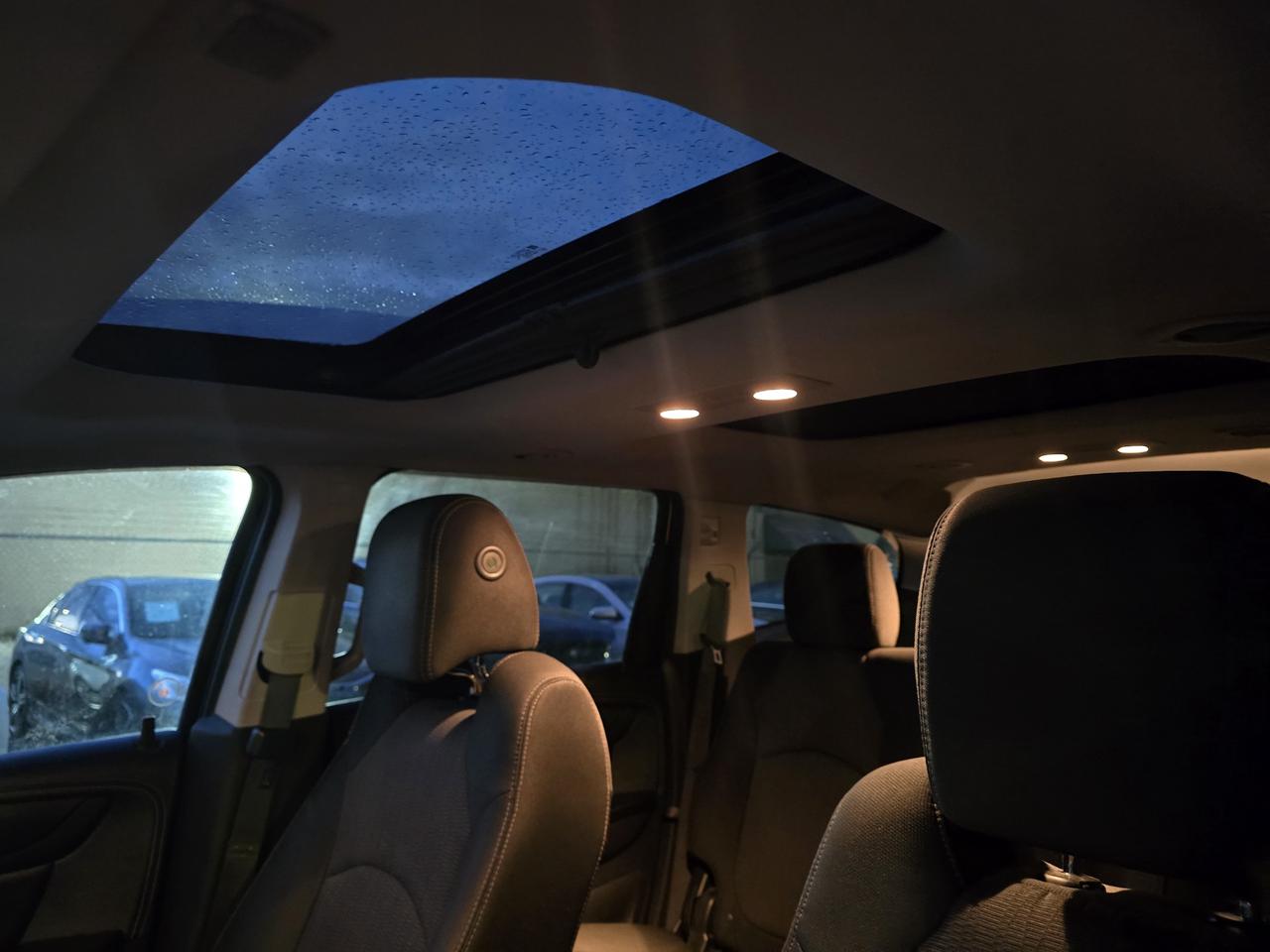 2016 Chevrolet Traverse 1LT Photo