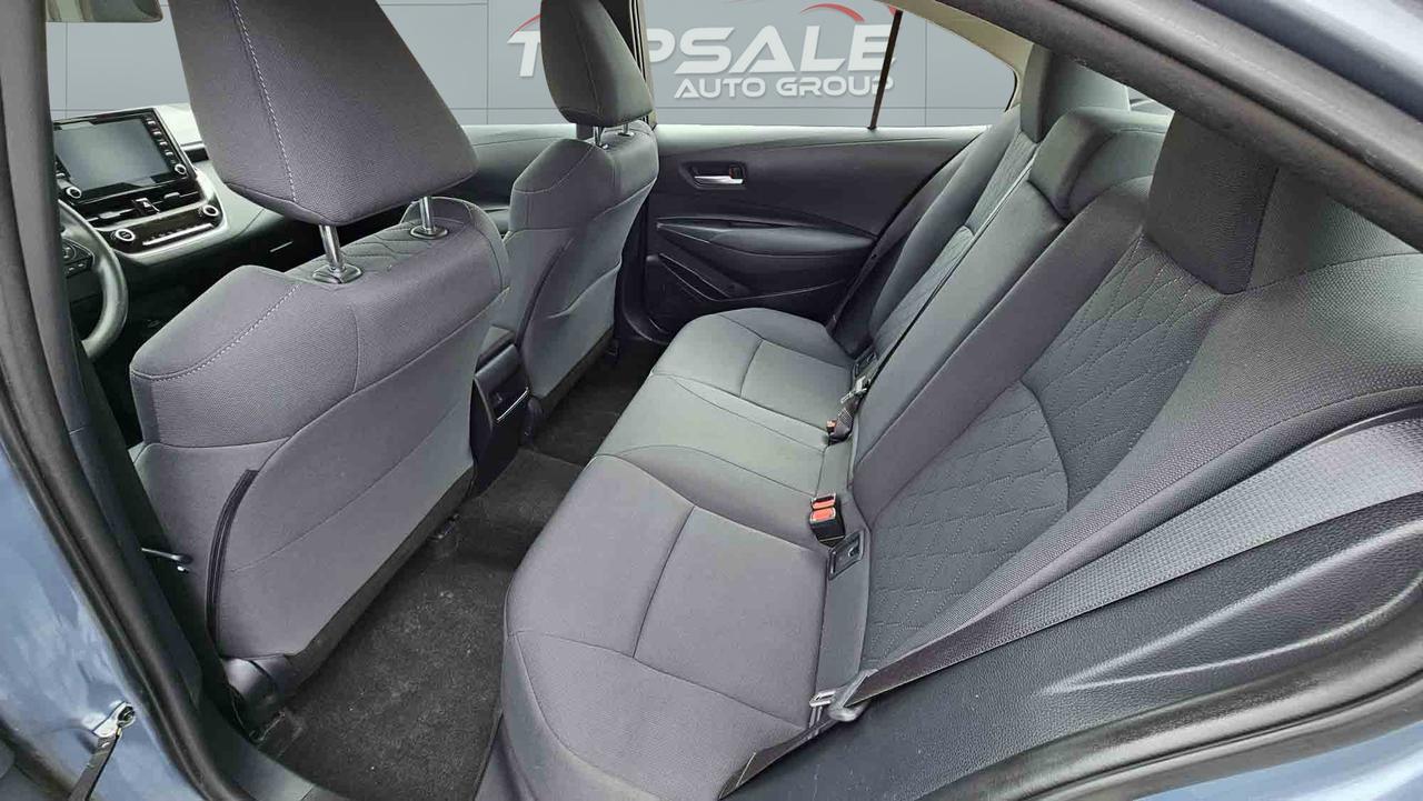 2020 Toyota Corolla LE Photo