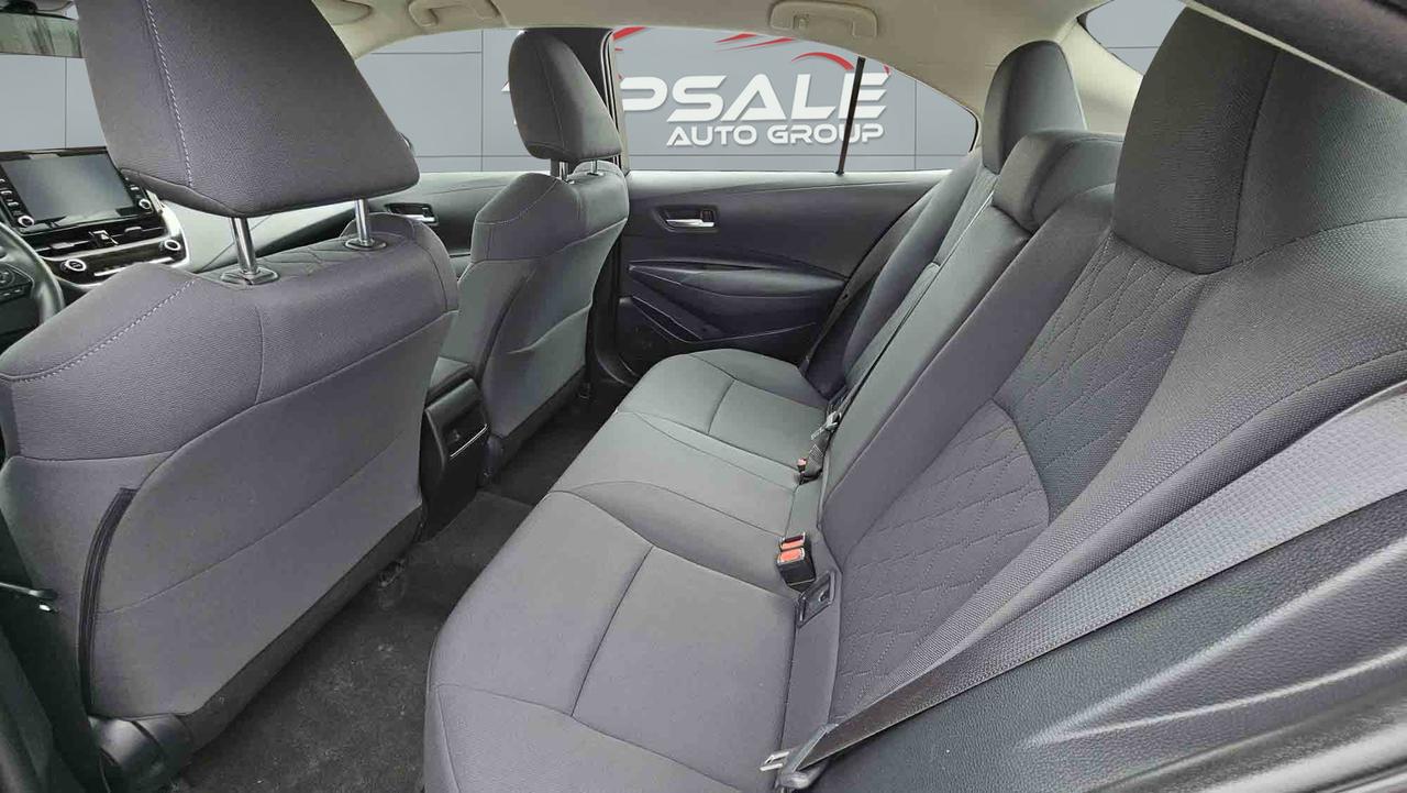 2020 Toyota Corolla LE Photo