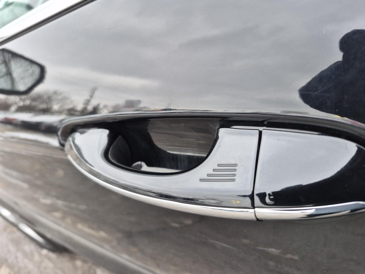 2018 Ford Edge Titanium Photo