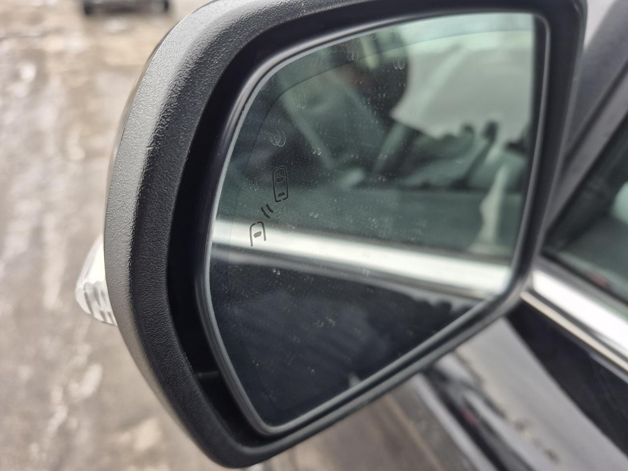 2018 Ford Edge Titanium Photo