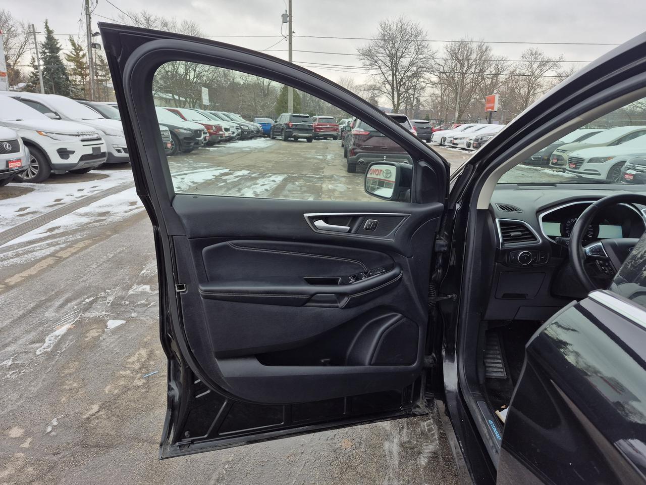 2018 Ford Edge Titanium Photo