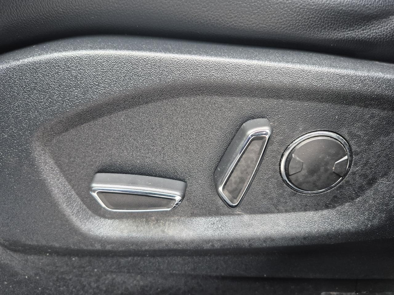 2018 Ford Edge Titanium Photo