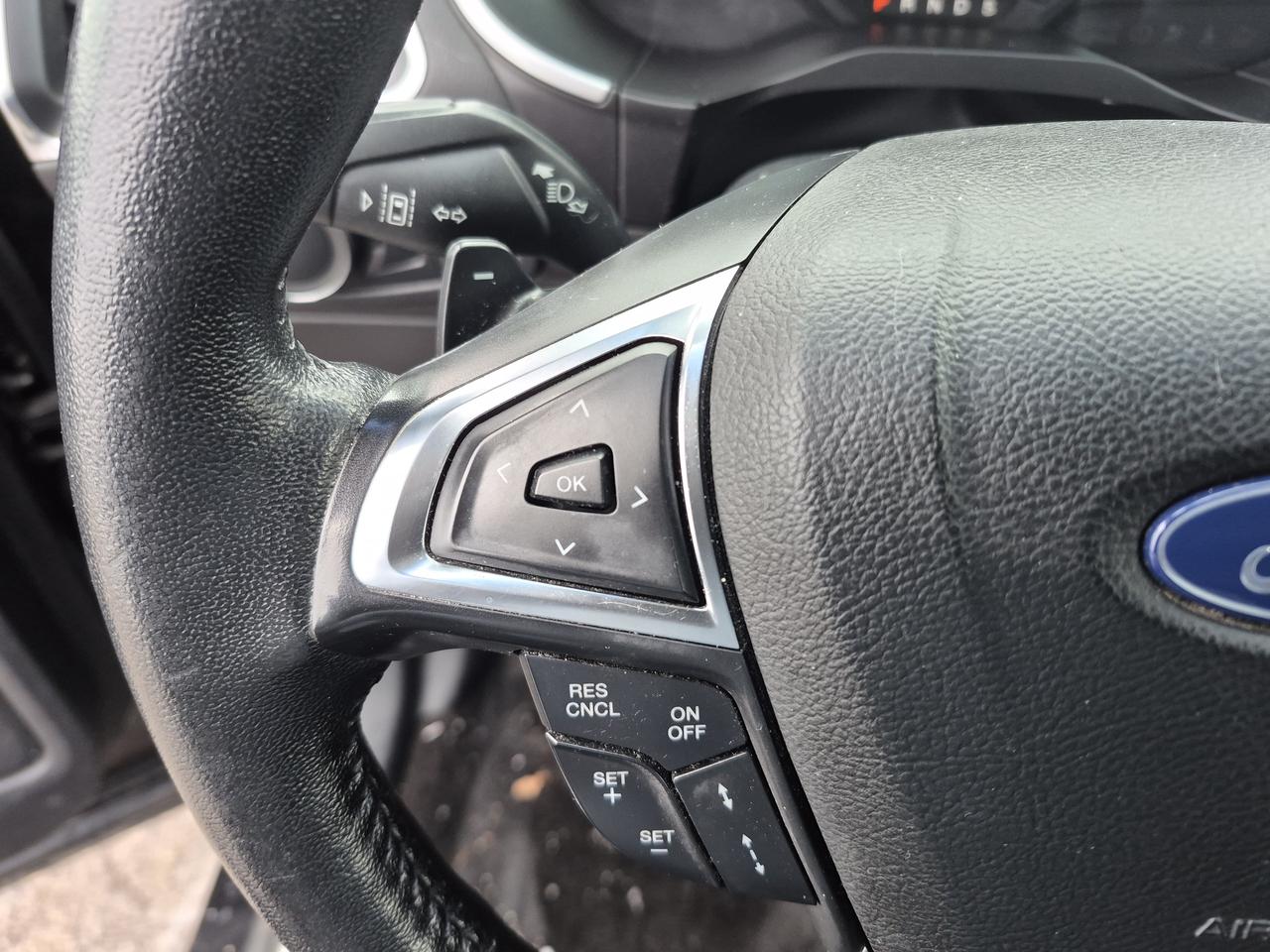 2018 Ford Edge Titanium Photo