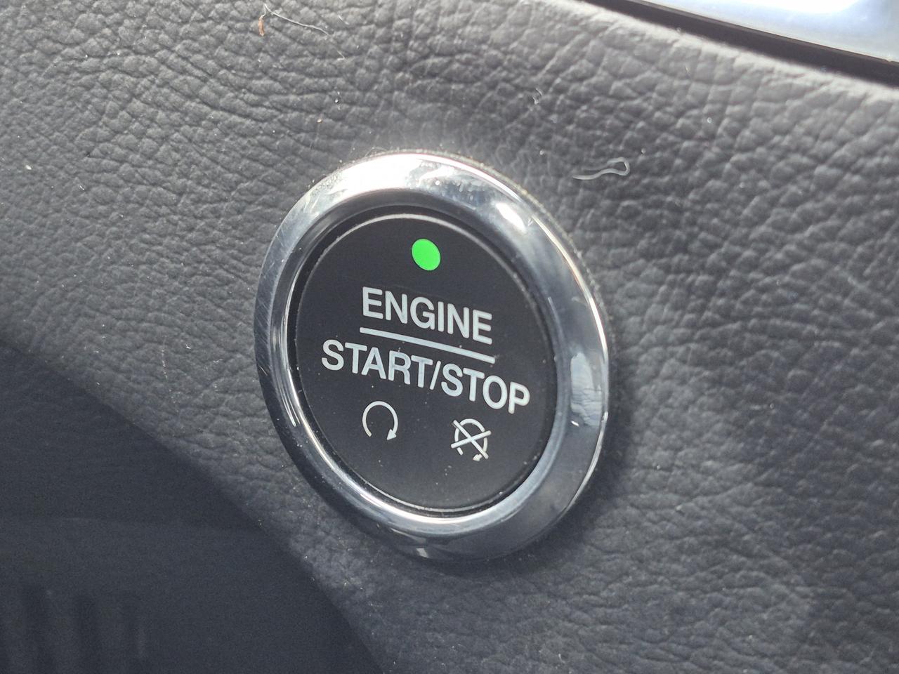 2018 Ford Edge Titanium Photo