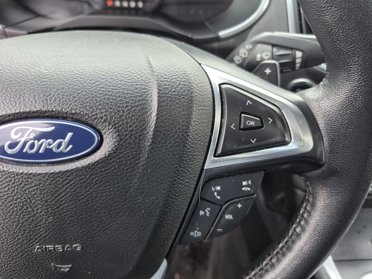 2018 Ford Edge Titanium Photo