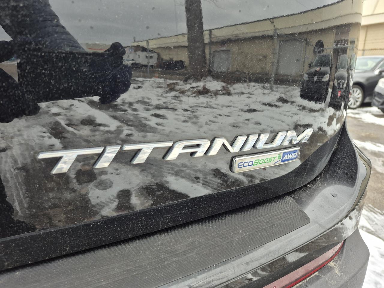 2018 Ford Edge Titanium Photo