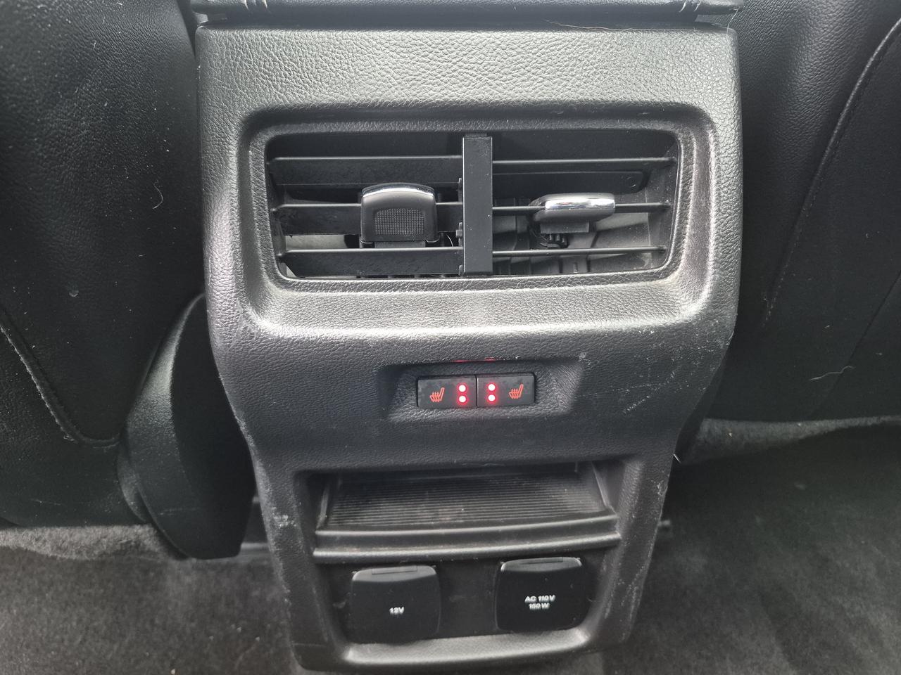 2018 Ford Edge Titanium Photo