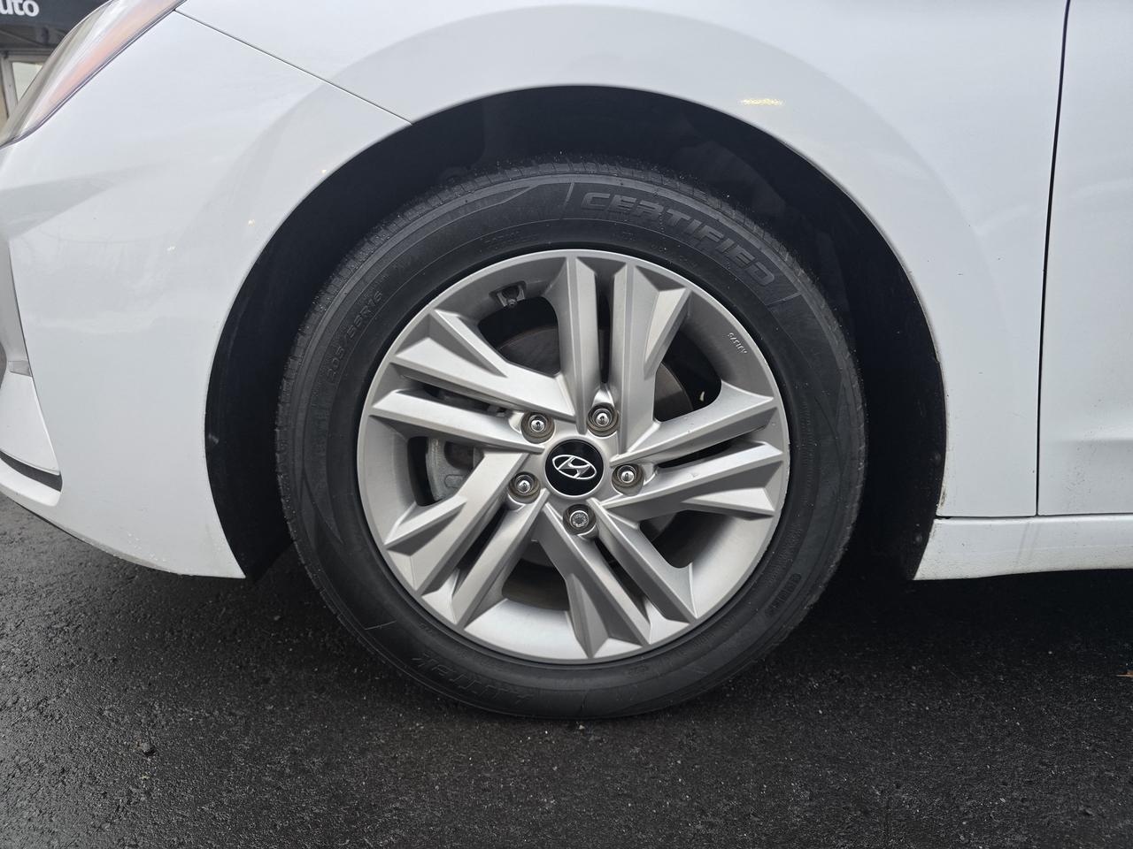 2019 Hyundai Elantra Limited Photo