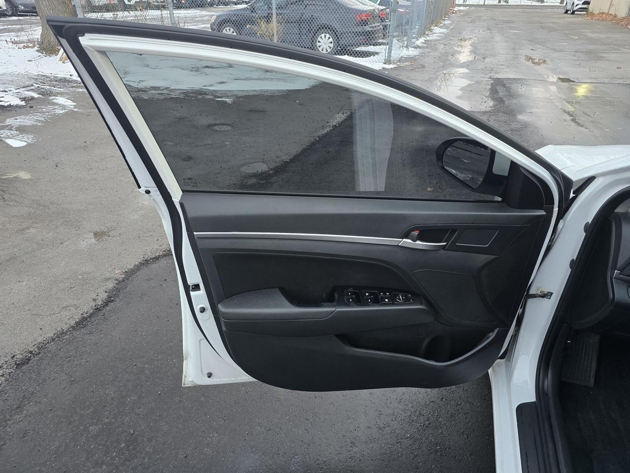 2019 Hyundai Elantra Limited Photo