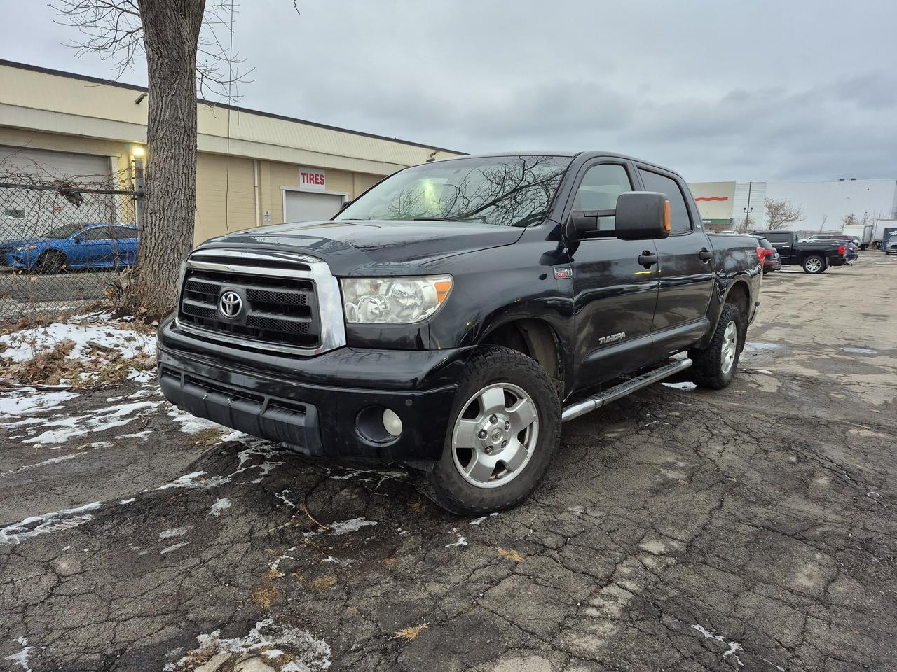 2011 Toyota Tundra Tundra-Grade Photo0