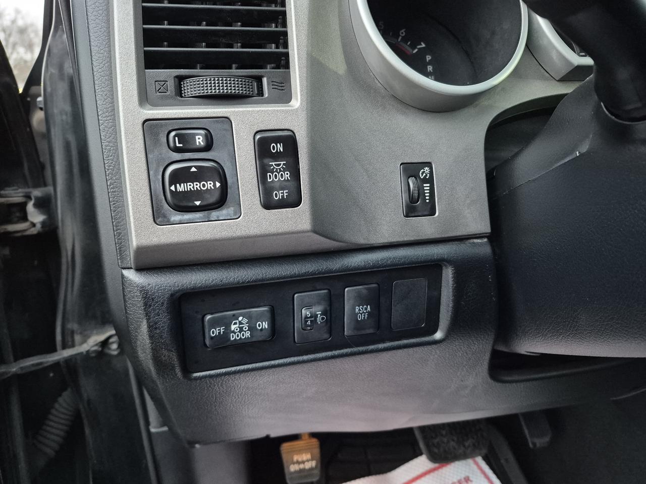 2011 Toyota Tundra Tundra-Grade Photo