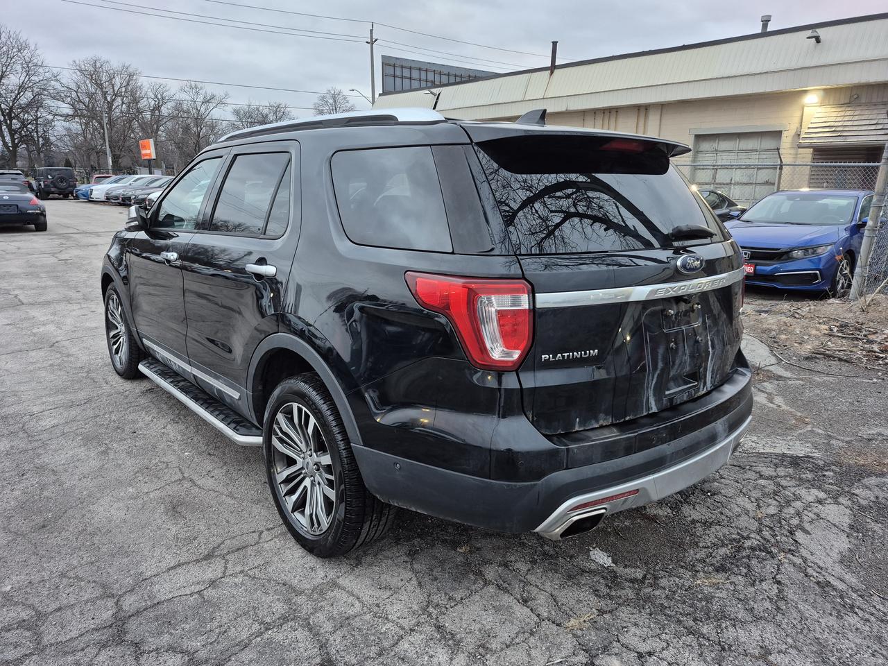 2017 Ford Explorer Platinum Photo