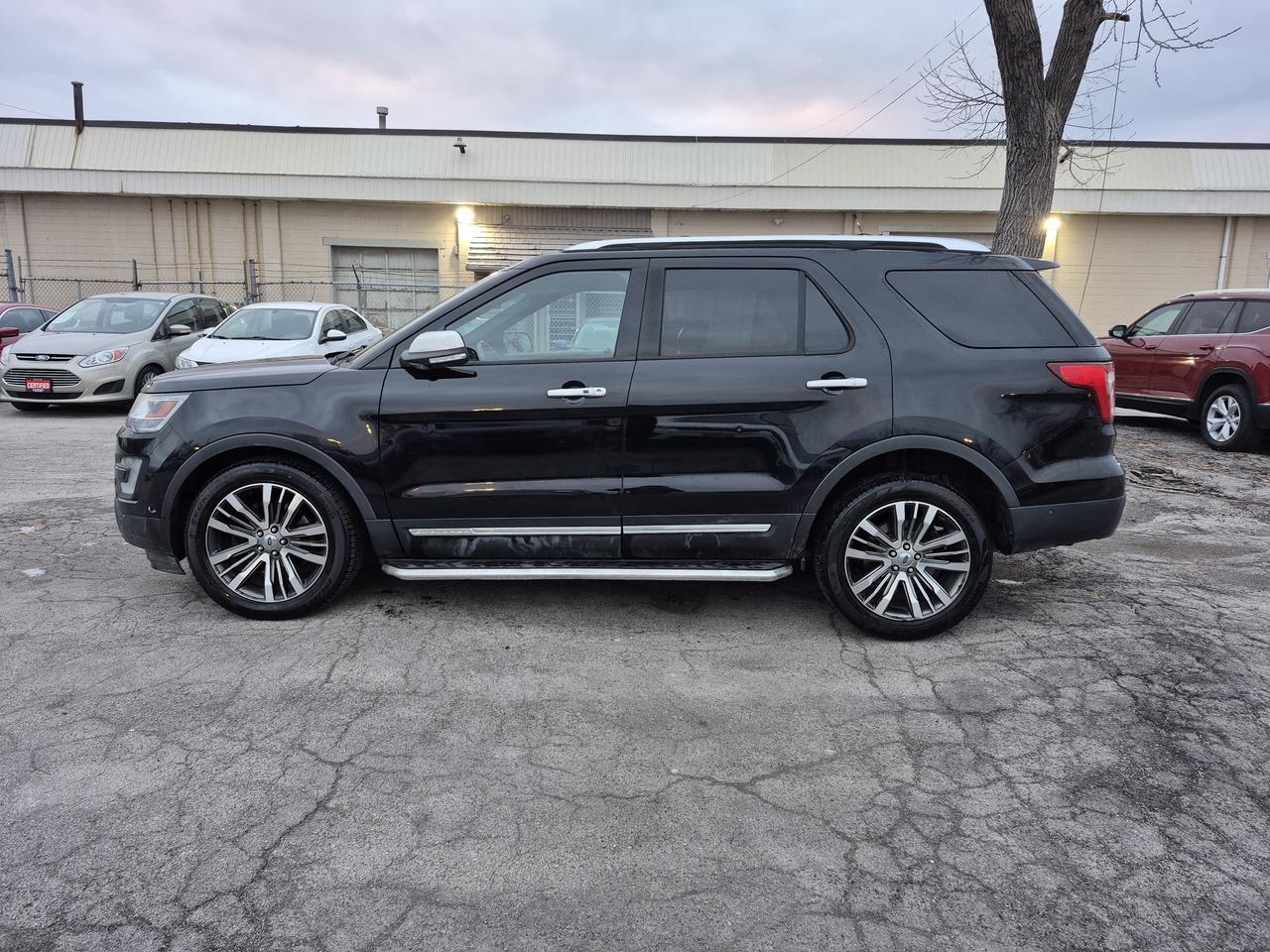 2017 Ford Explorer Platinum Photo
