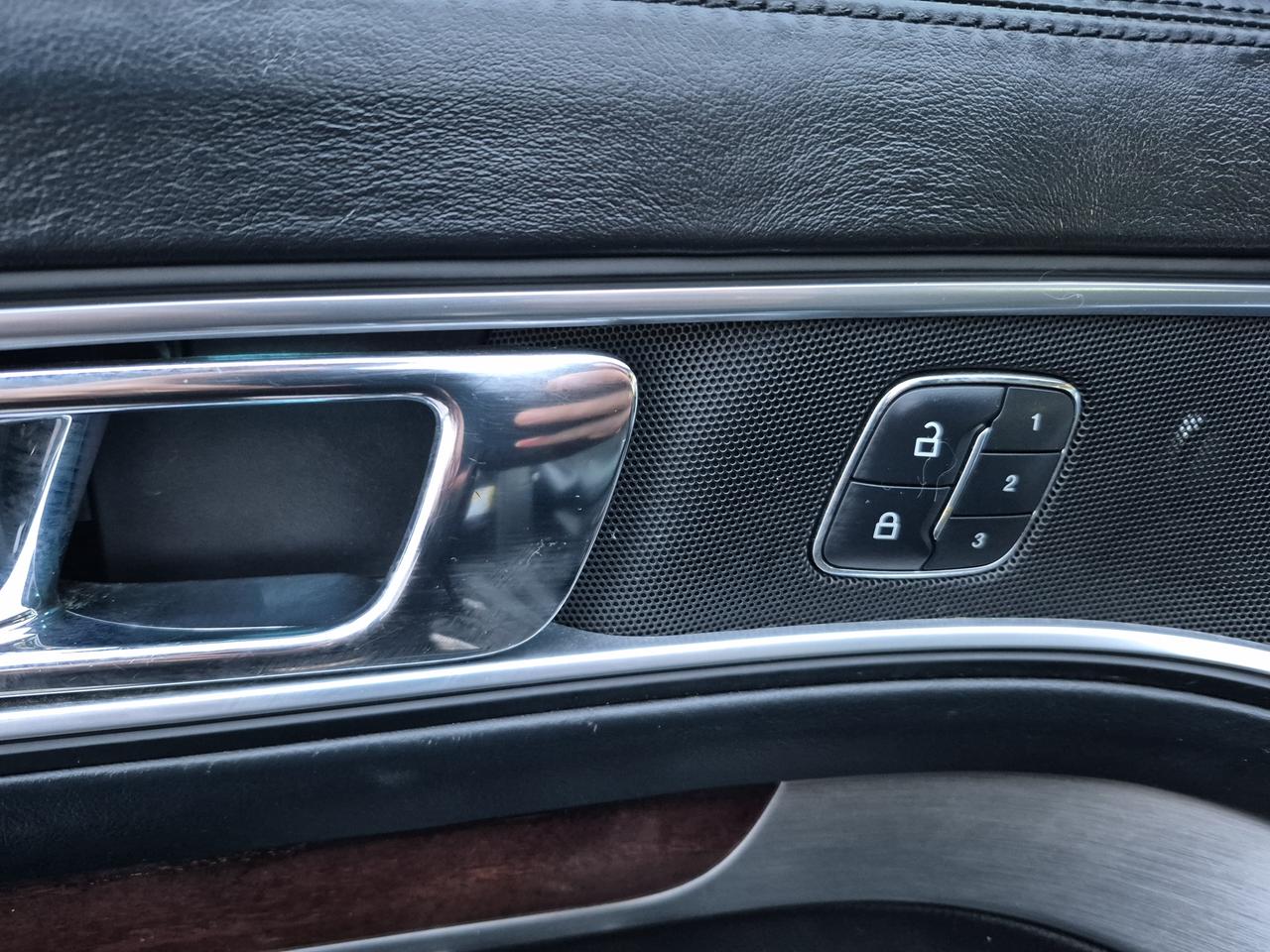 2017 Ford Explorer Platinum Photo