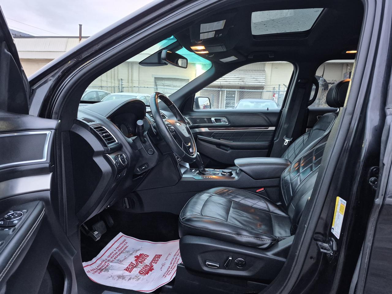 2017 Ford Explorer Platinum Photo