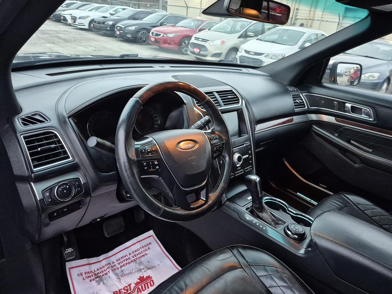 2017 Ford Explorer Platinum Photo