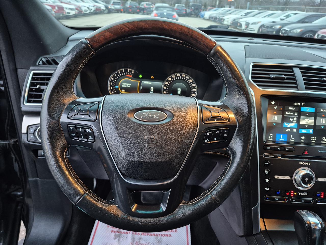 2017 Ford Explorer Platinum Photo