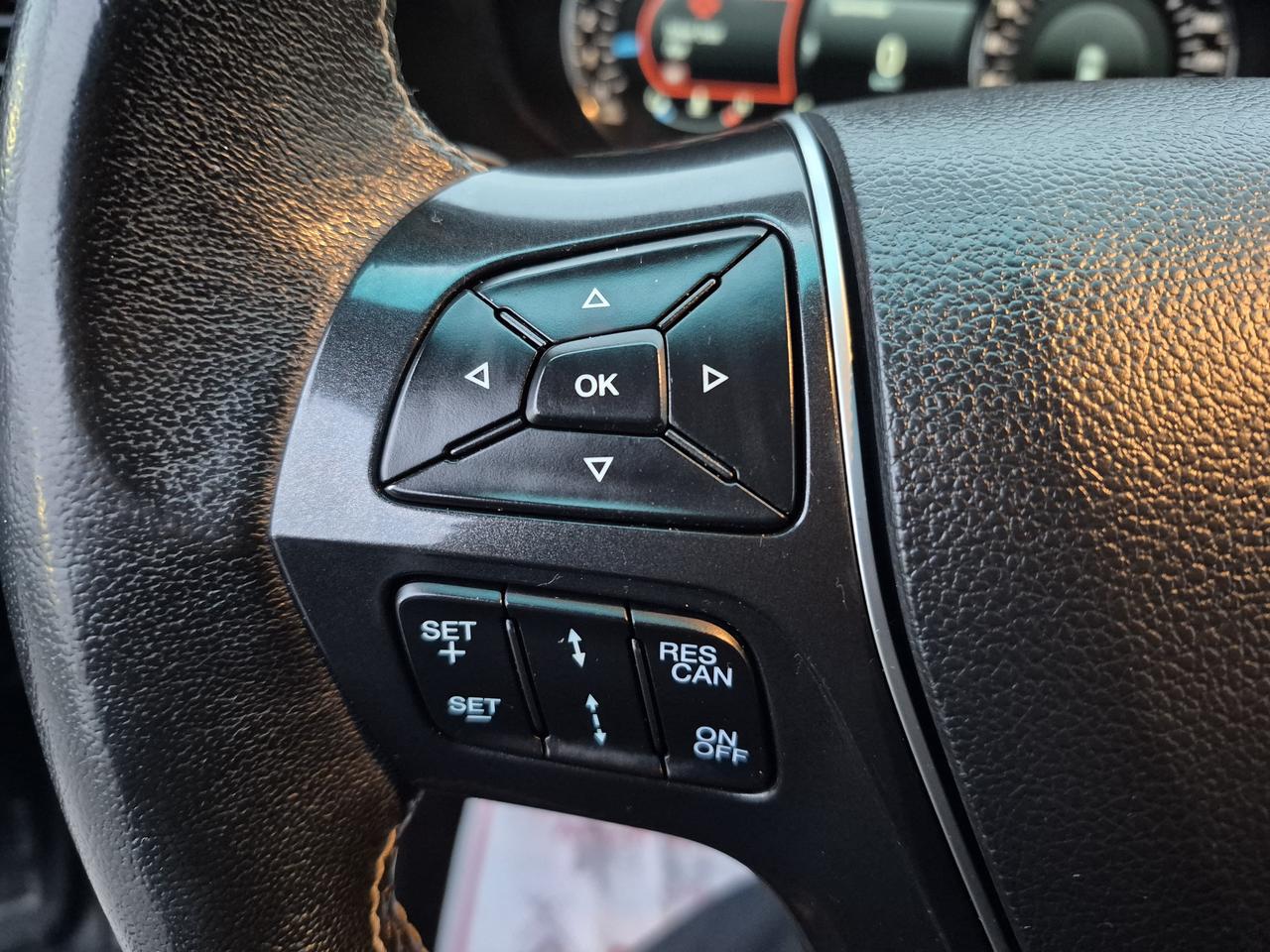 2017 Ford Explorer Platinum Photo