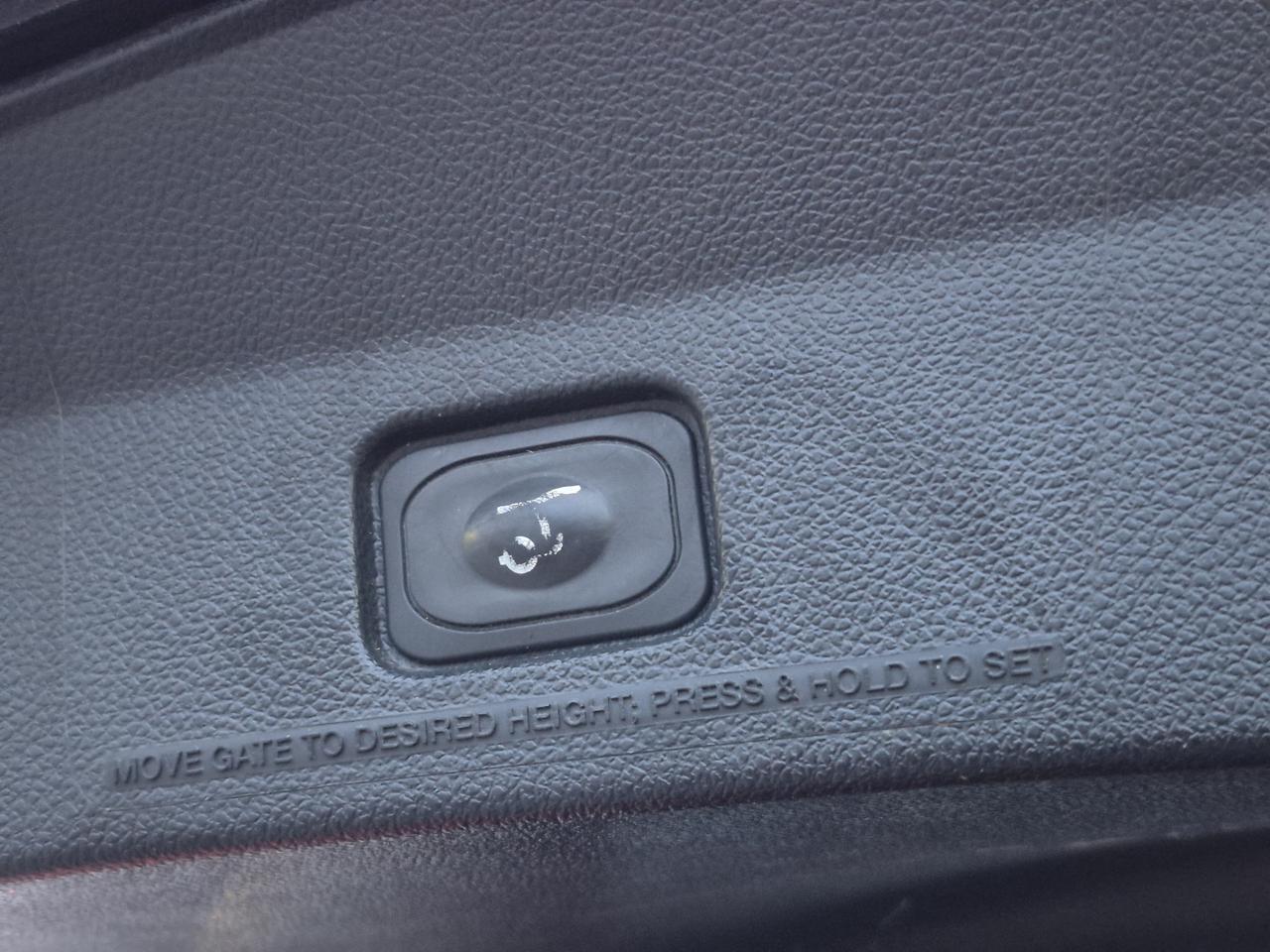 2017 Ford Explorer Platinum Photo