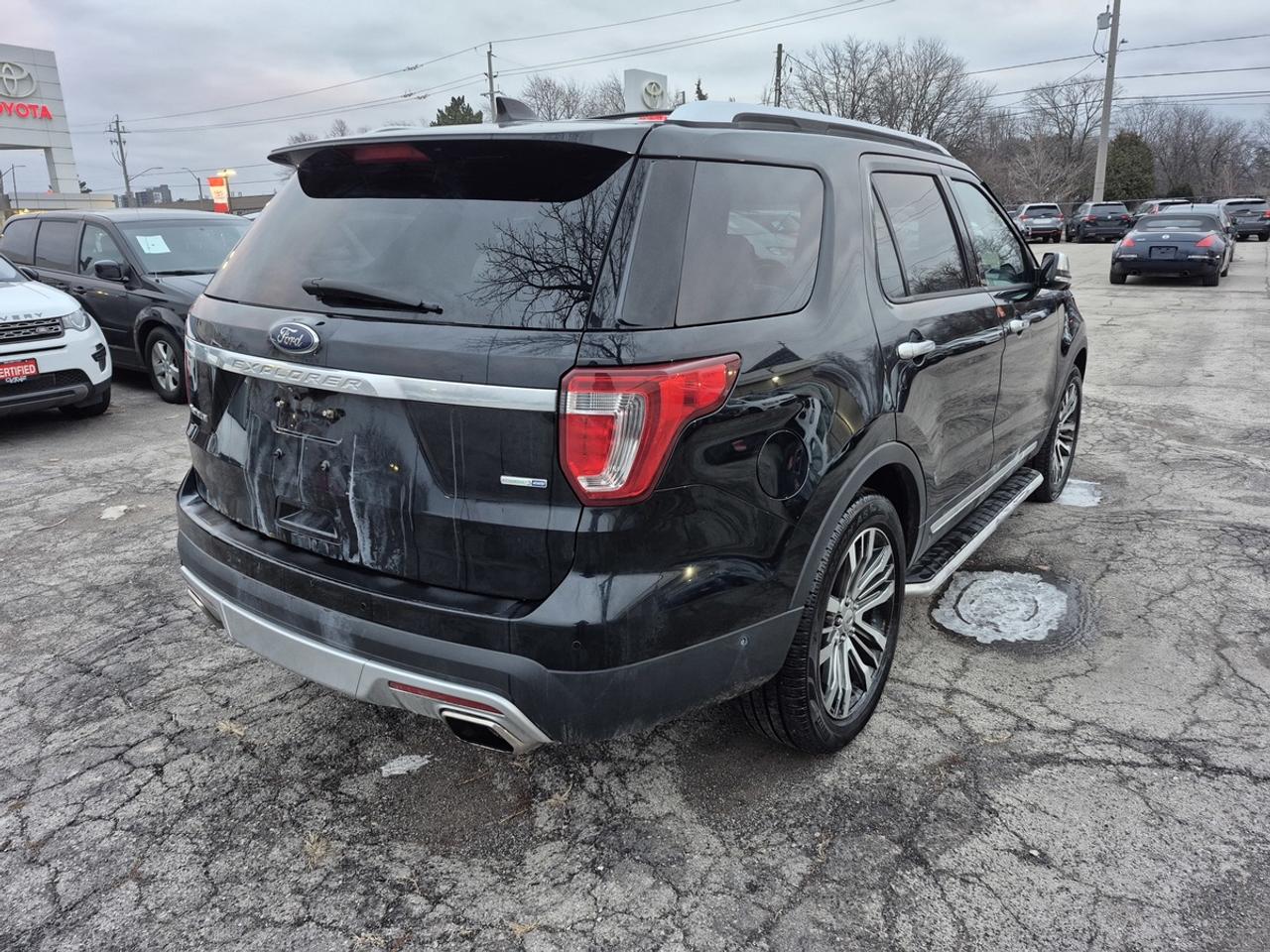 2017 Ford Explorer Platinum Photo