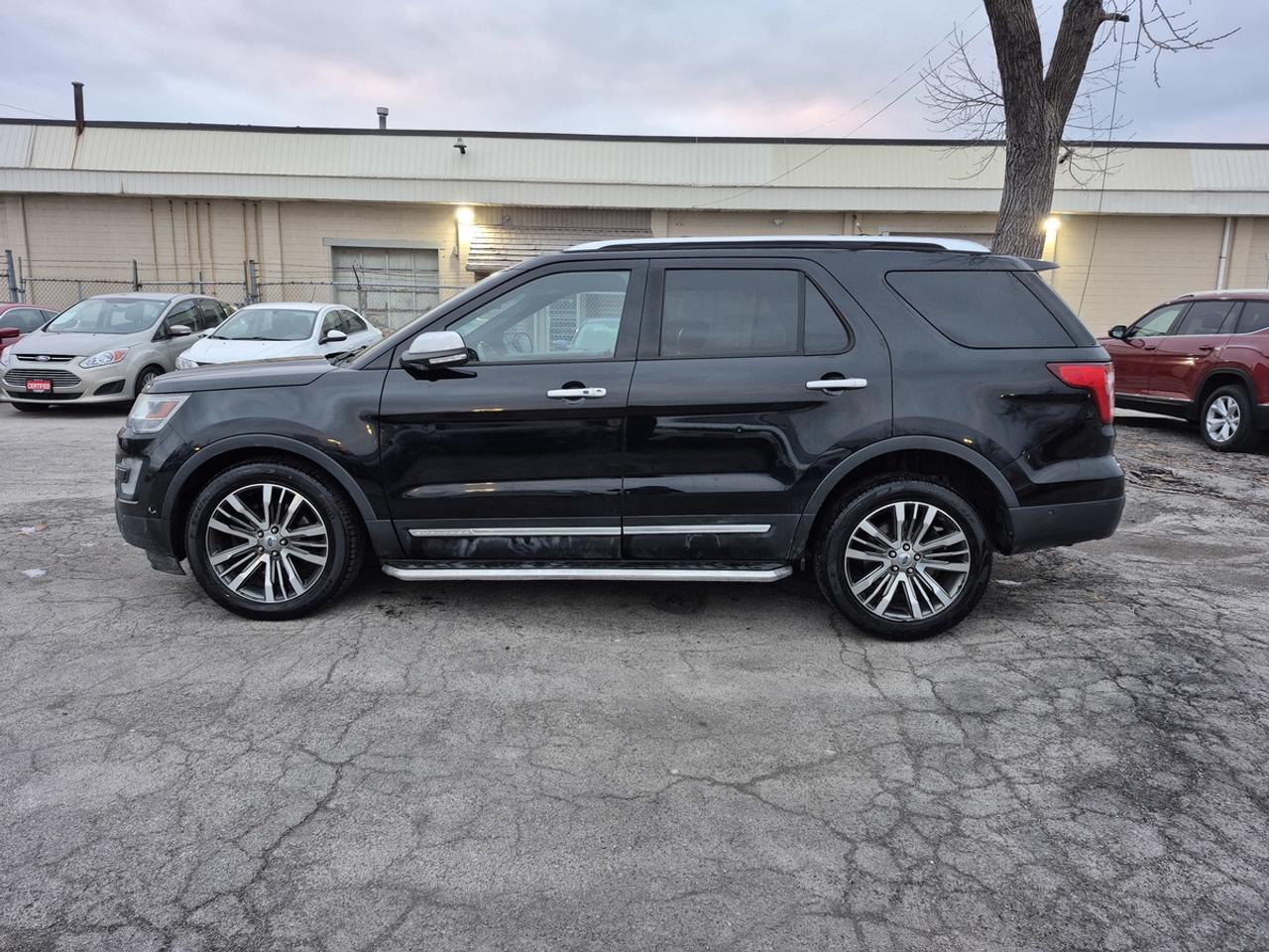 2017 Ford Explorer Platinum Photo