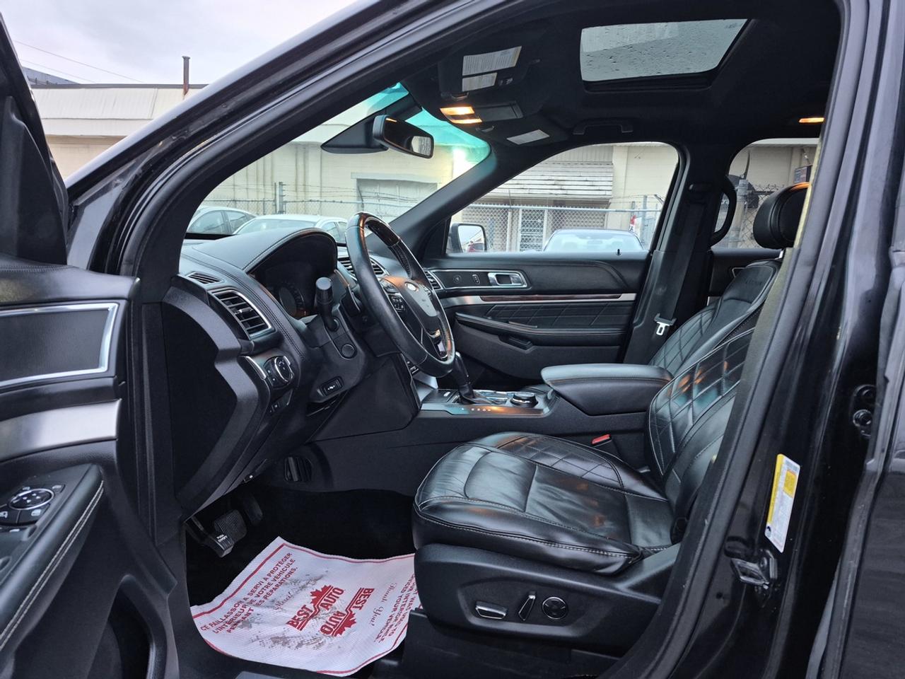 2017 Ford Explorer Platinum Photo