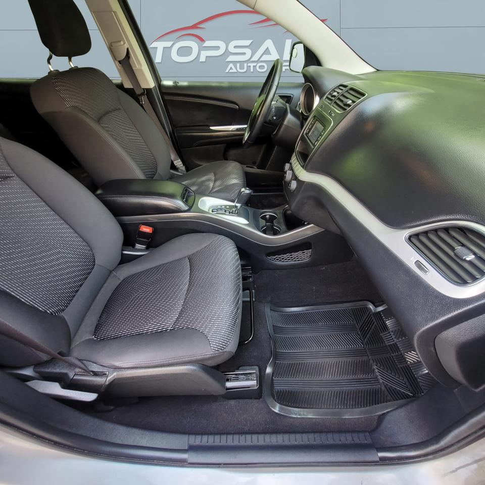 2017 Dodge Journey SXT Photo