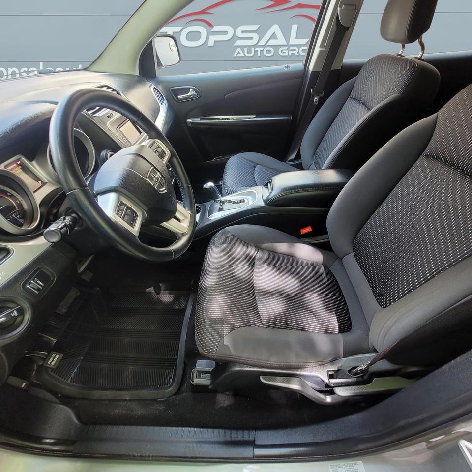 2017 Dodge Journey SXT Photo