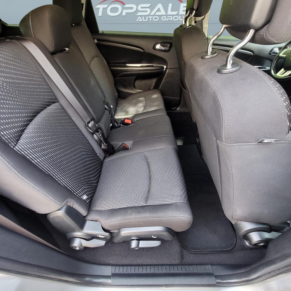 2017 Dodge Journey SXT Photo