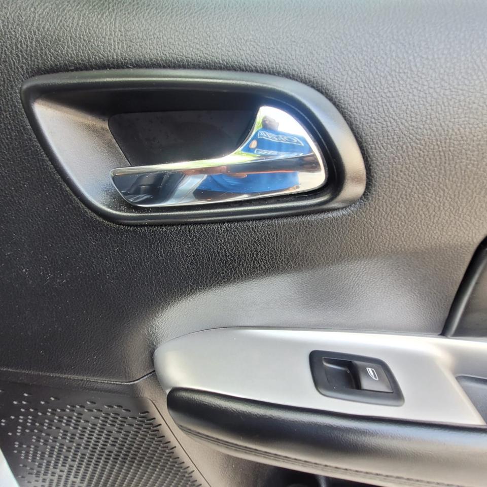 2017 Dodge Journey SXT Photo