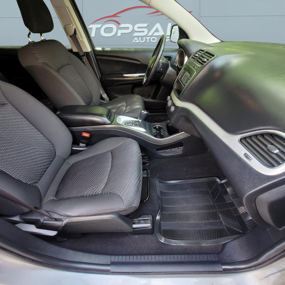 2017 Dodge Journey SXT Photo
