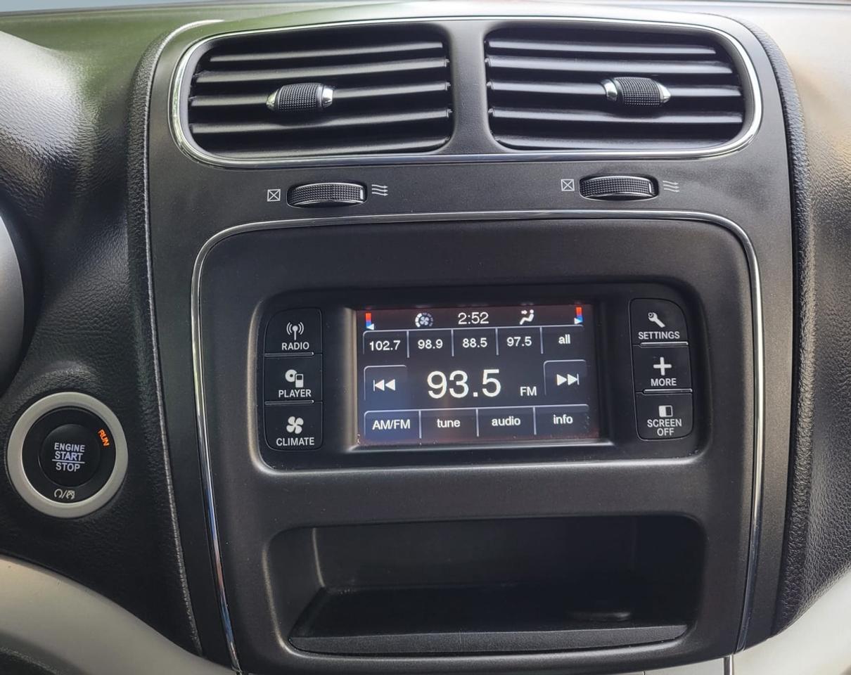 2017 Dodge Journey SXT Photo