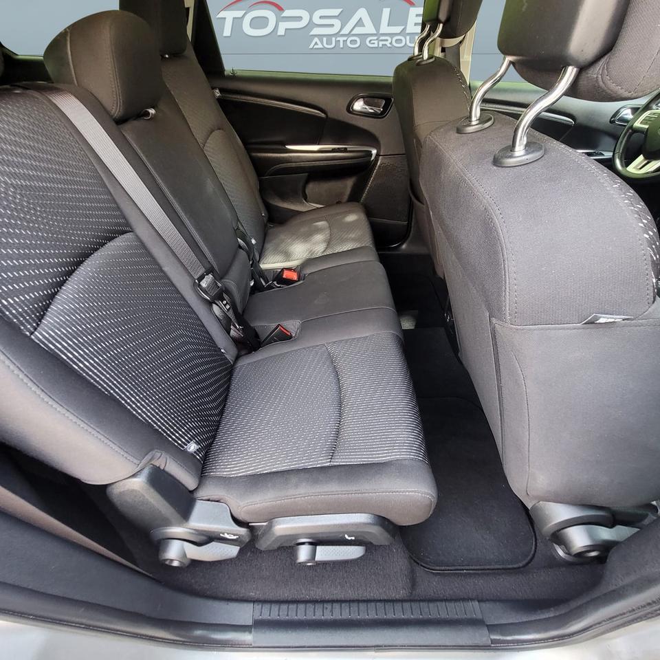 2017 Dodge Journey SXT Photo
