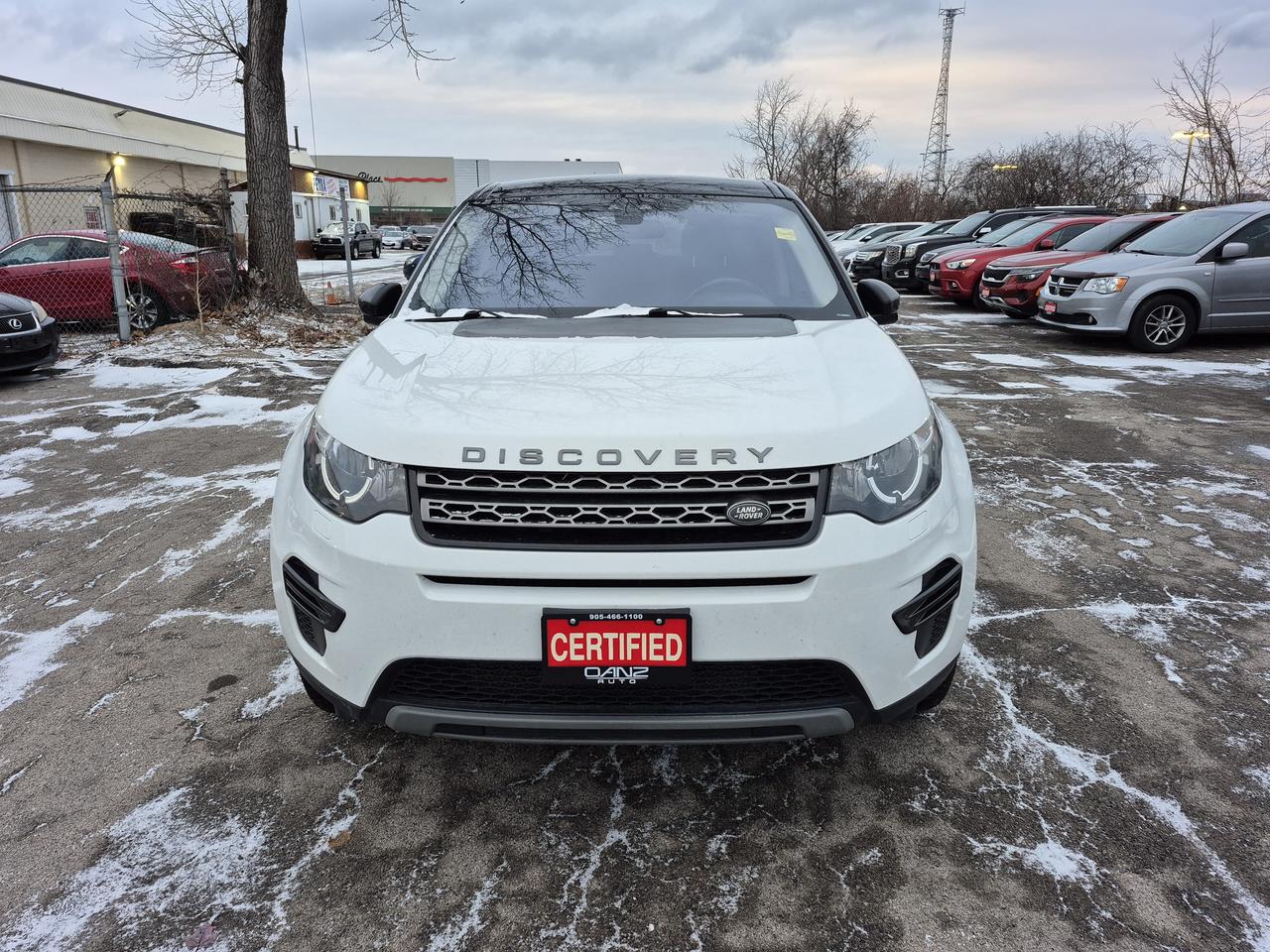 2017 Land Rover Discovery Sport SE Photo