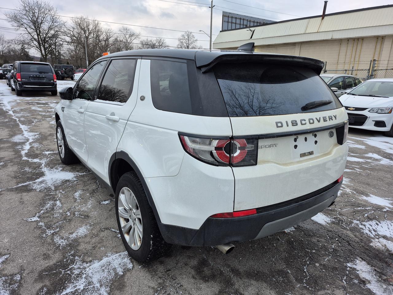 2017 Land Rover Discovery Sport SE Photo