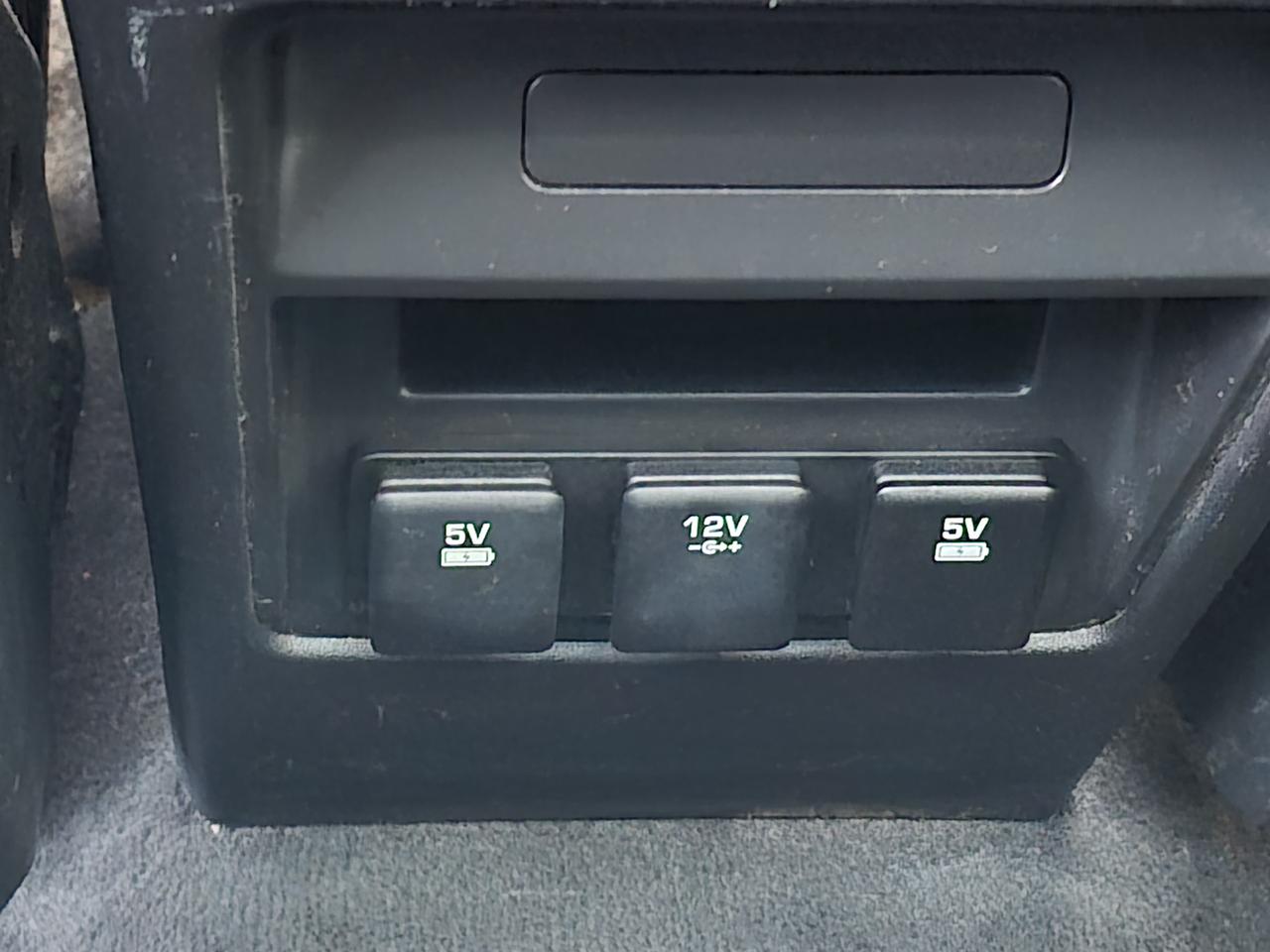 2017 Land Rover Discovery Sport SE Photo