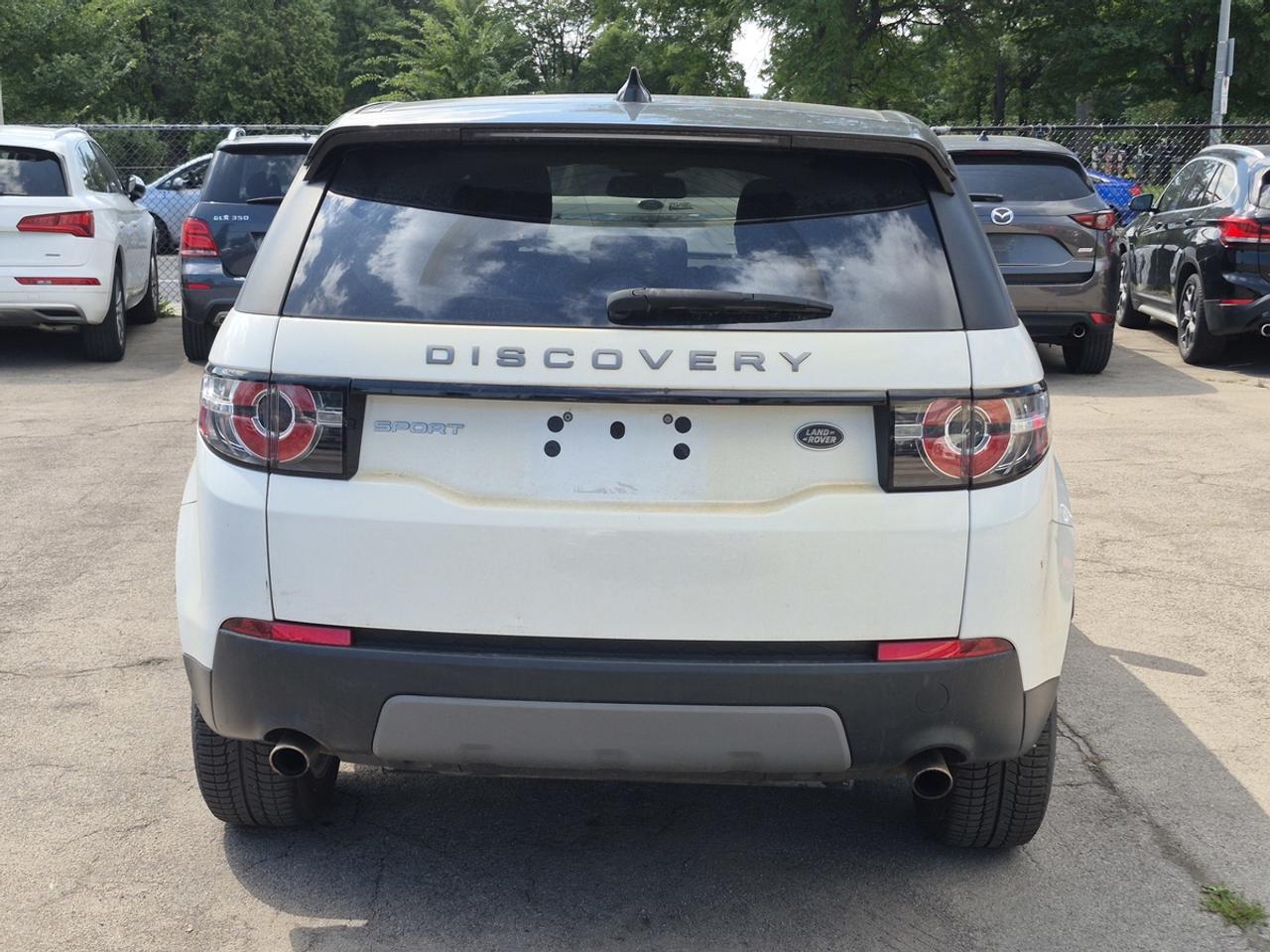2017 Land Rover Discovery Sport SE Photo