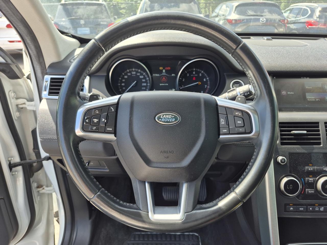 2017 Land Rover Discovery Sport SE Photo