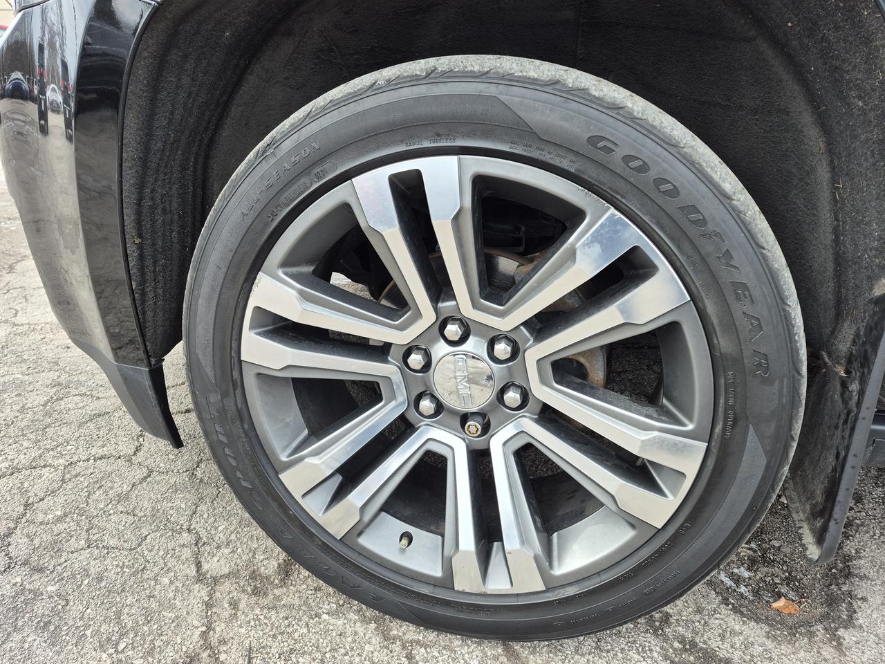 2018 GMC Yukon Denali Photo