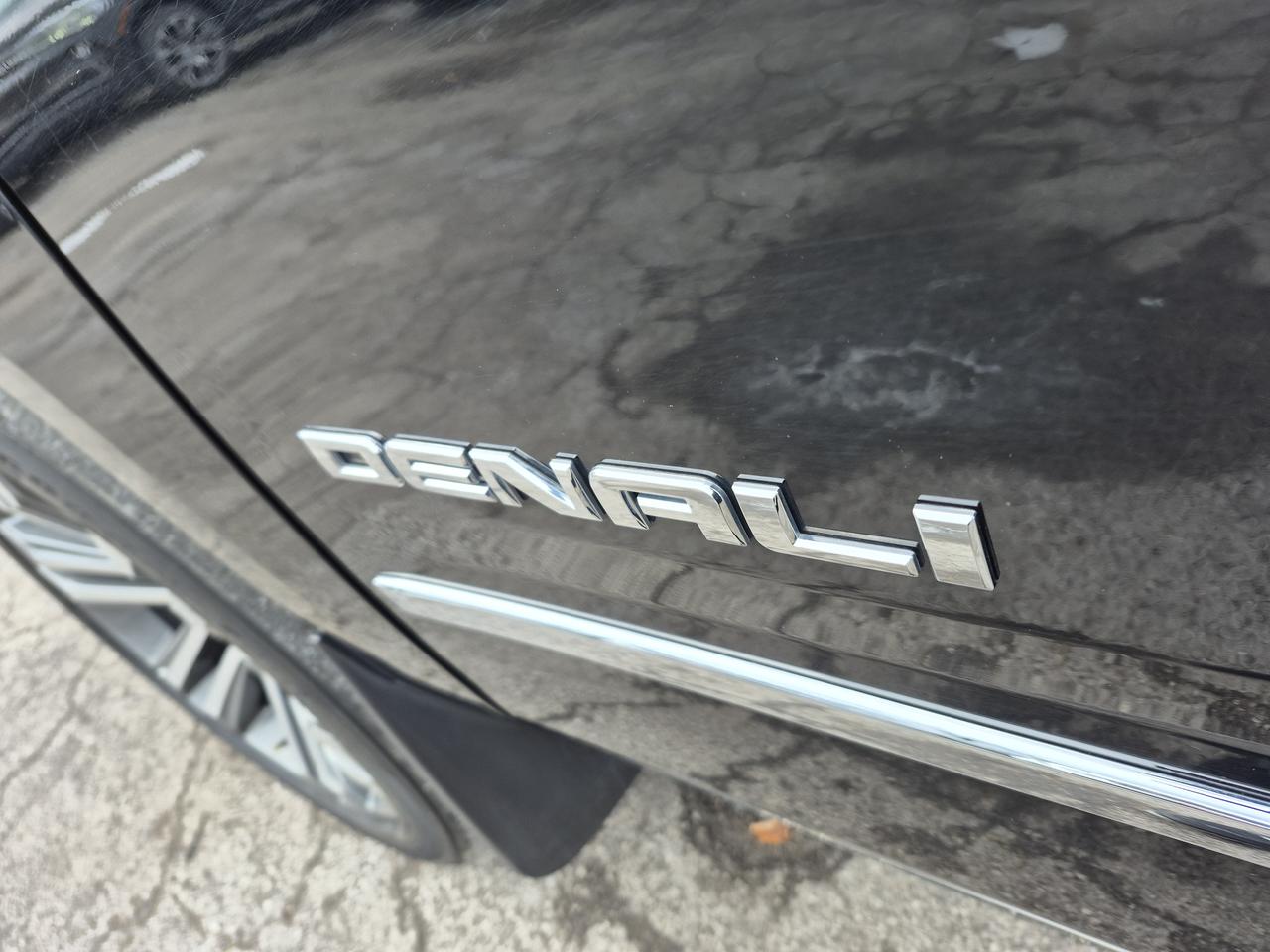 2018 GMC Yukon Denali Photo