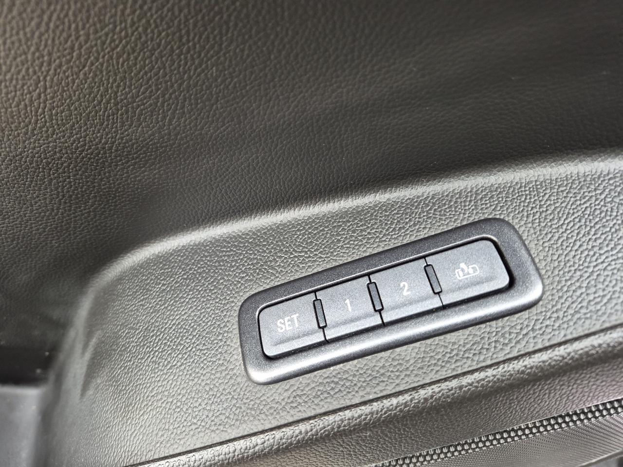 2018 GMC Yukon Denali Photo