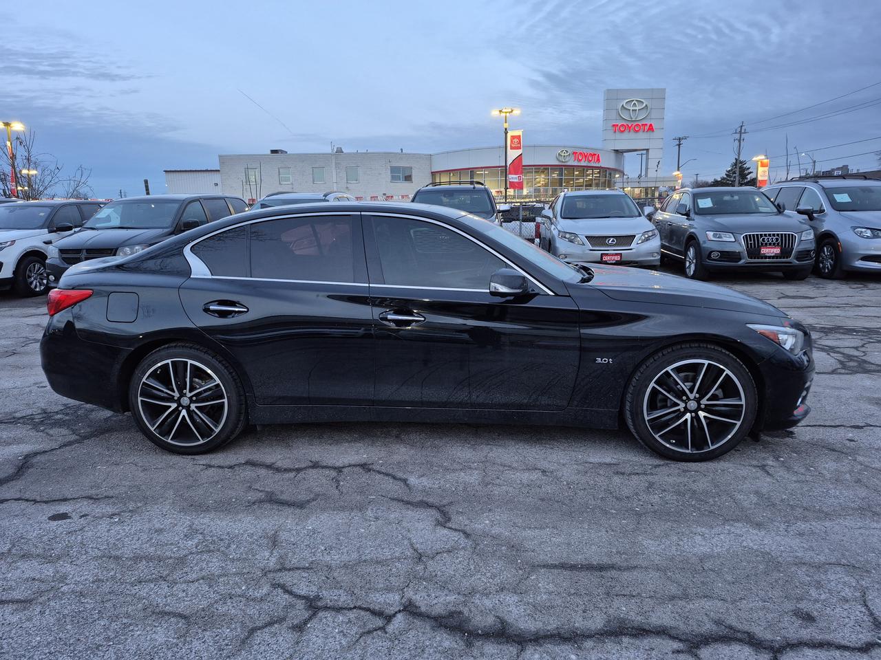 2017 Infiniti Q50 Premium Photo