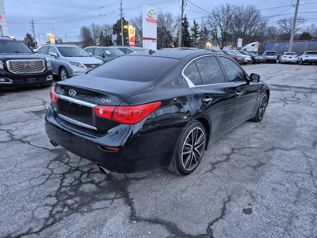 2017 Infiniti Q50 Premium Photo