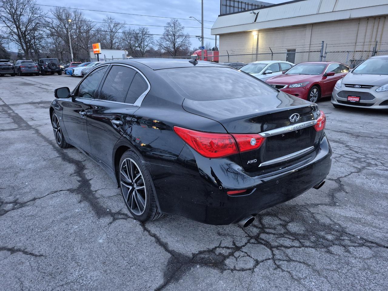 2017 Infiniti Q50 Premium Photo