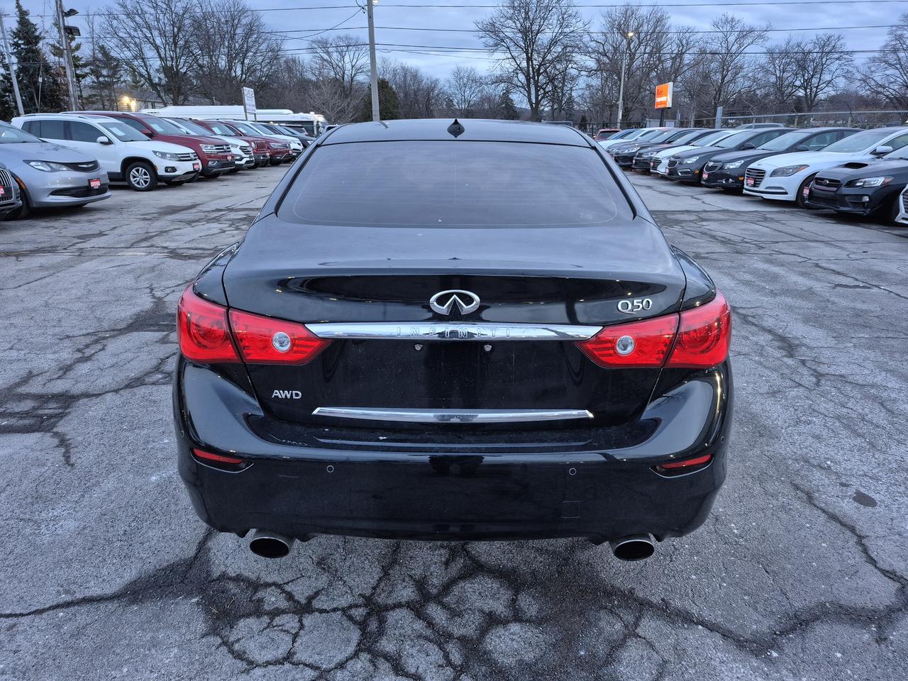 2017 Infiniti Q50 Premium Photo