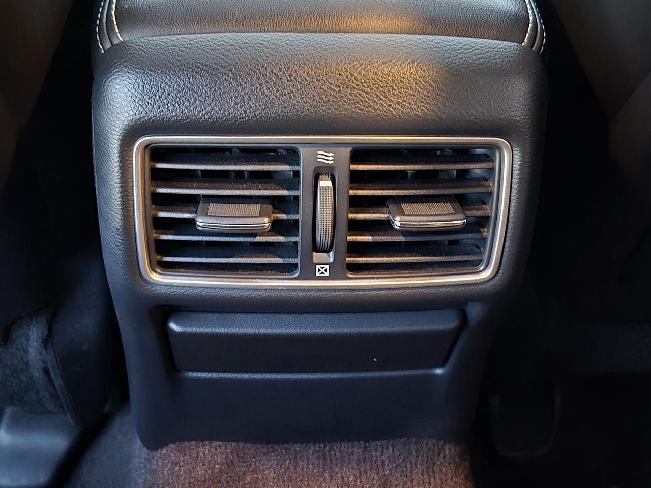 2017 Infiniti Q50 Premium Photo