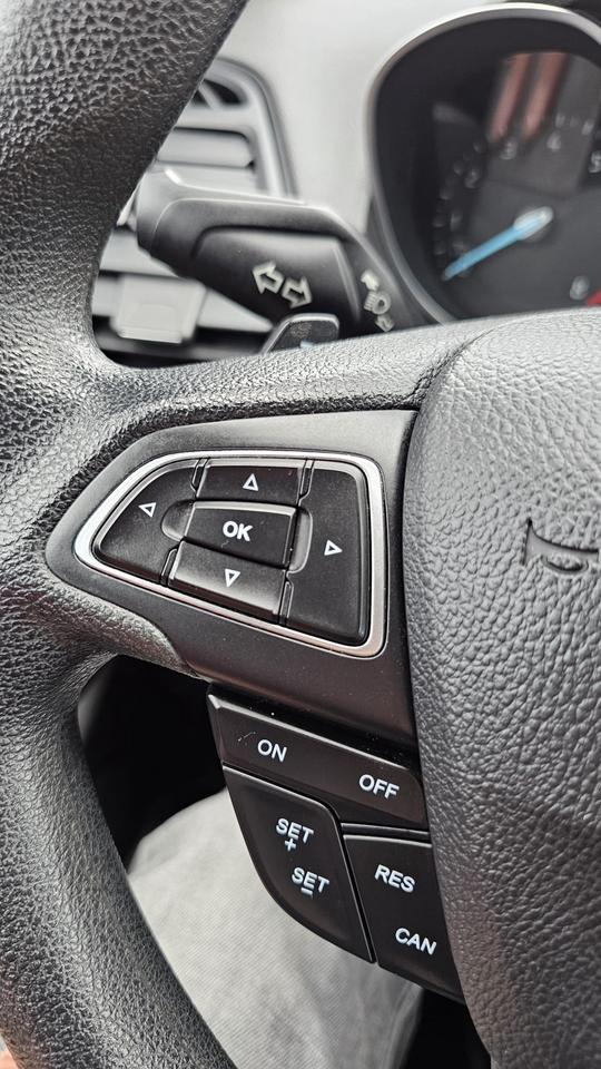 2017 Ford Escape SE Photo